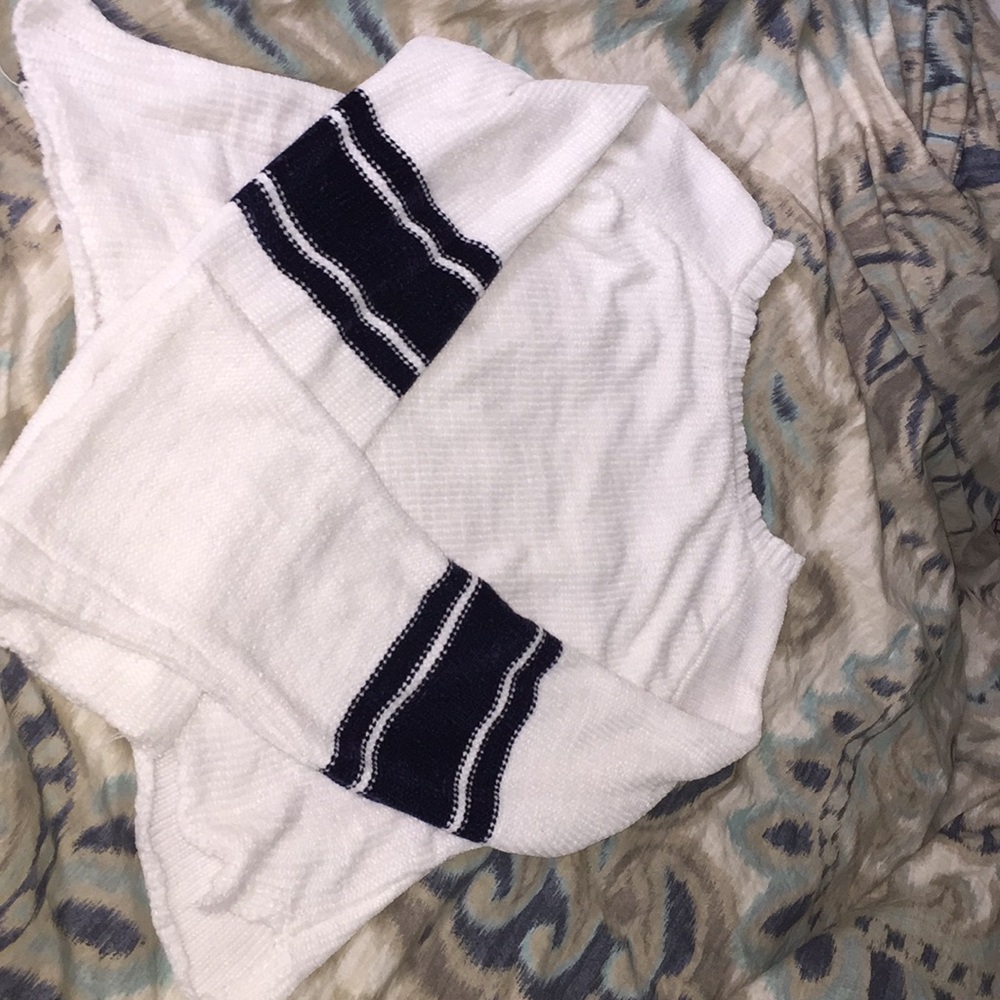SUPER COMFY SWEATER